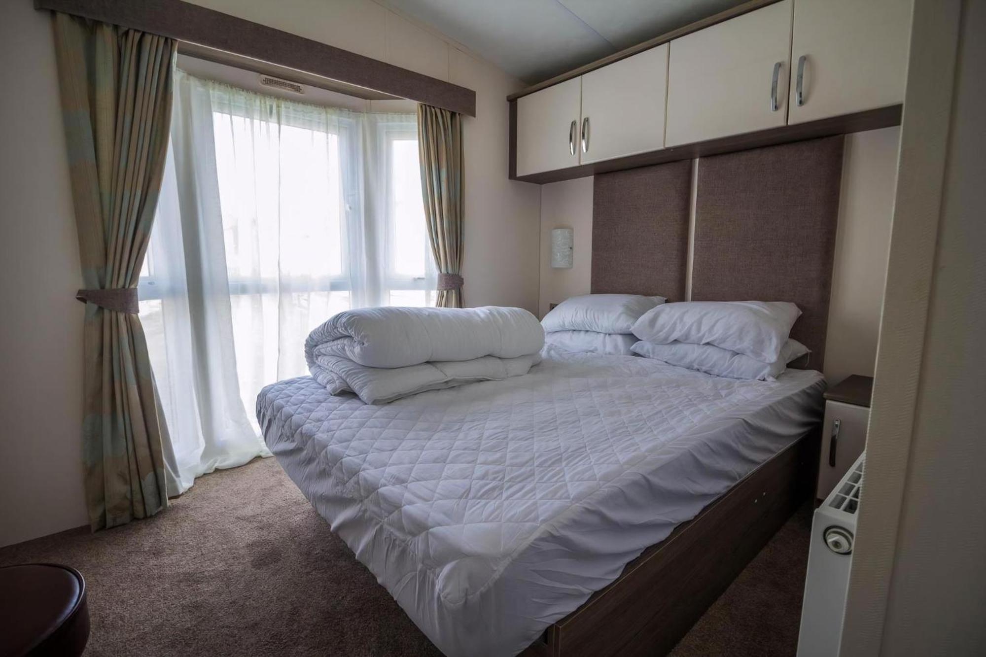 Modern 6 Berth Caravan At Highfield Grange In Essex Ref 26609P Clacton-on-Sea Εξωτερικό φωτογραφία
