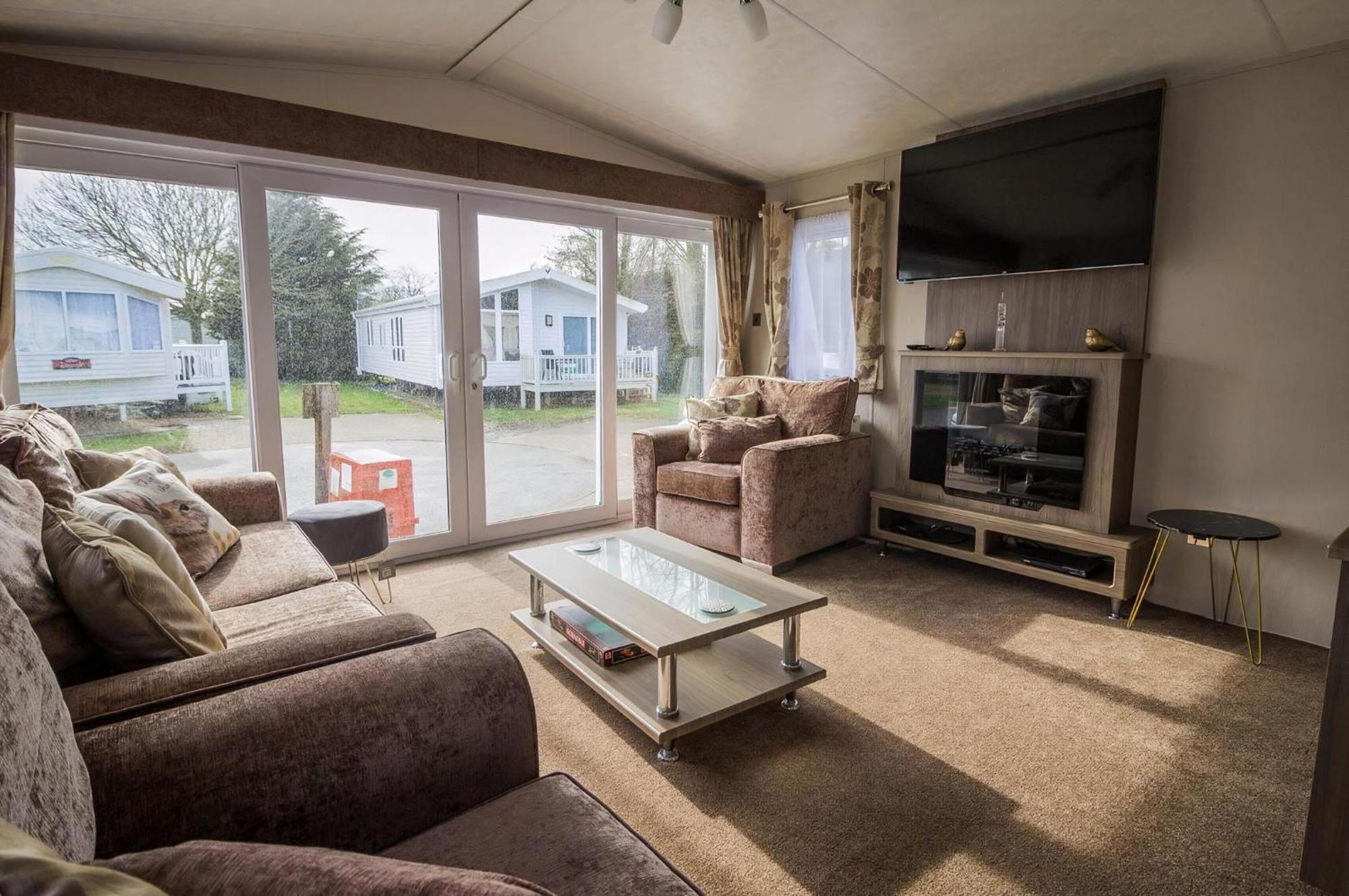 Modern 6 Berth Caravan At Highfield Grange In Essex Ref 26609P Clacton-on-Sea Εξωτερικό φωτογραφία